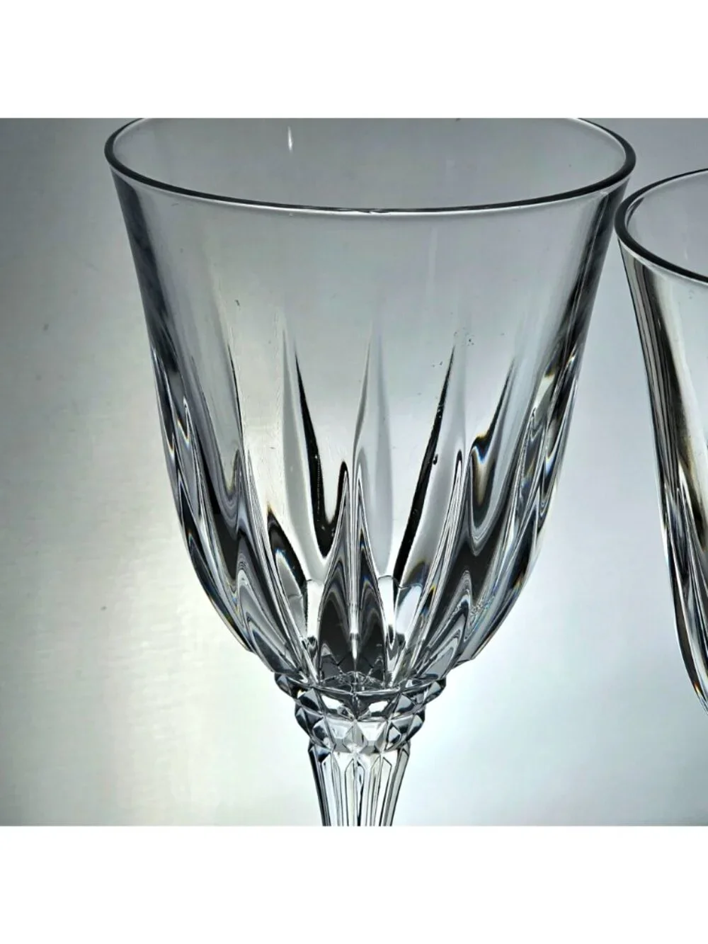 3 Cristal d'Arques Castel Wine Glasses 8
